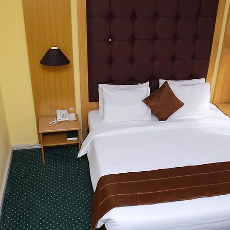 Bolingo Hotel Abuja Bagian luar foto